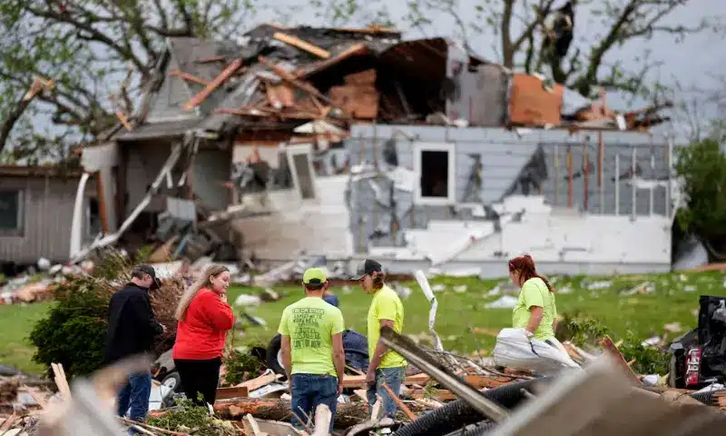 Lowa Tornadoes, causing extensive damage and casualties